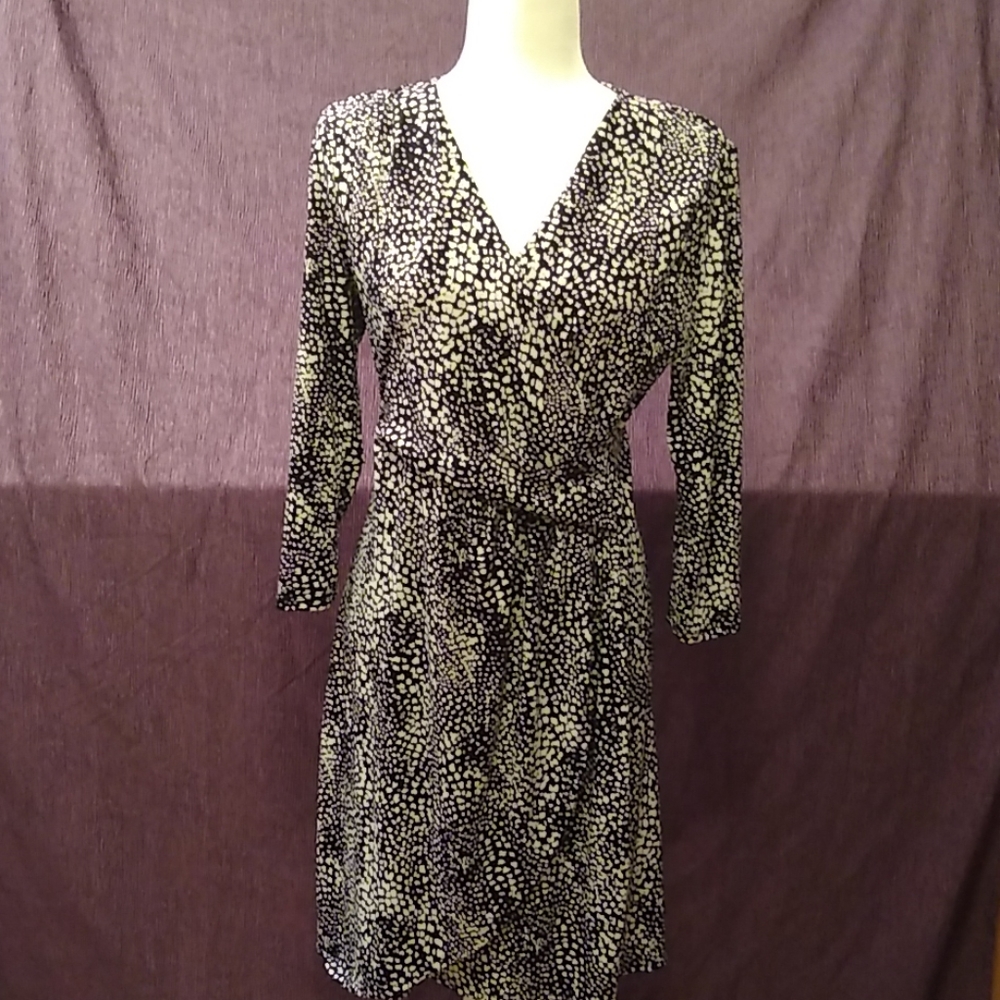 Black and White 3/4 Sleeve Dress